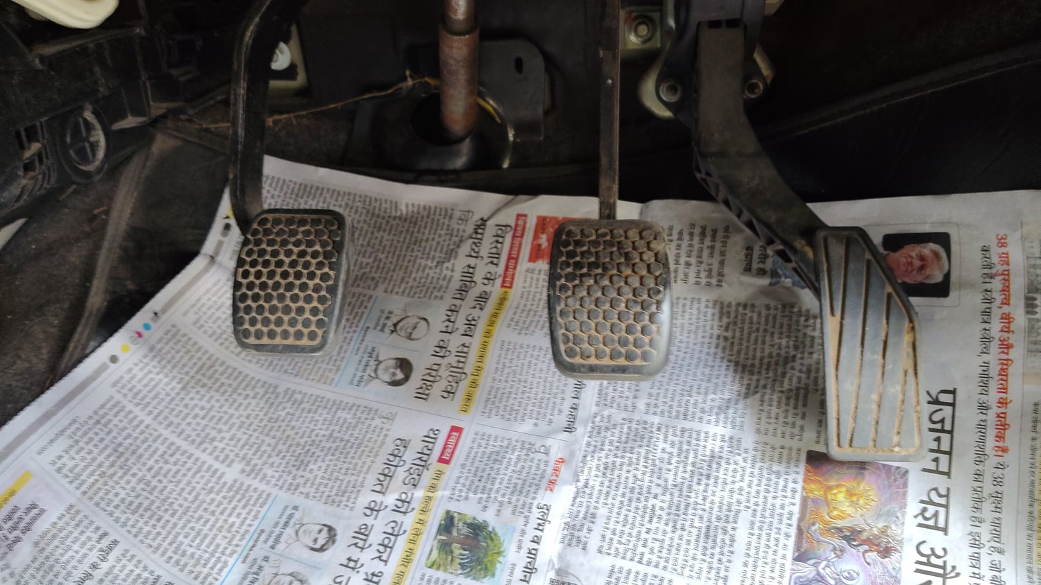 Used 2014 Maruti Suzuki Alto K10 VXi Petrol Manual interior PEDALS VIEW