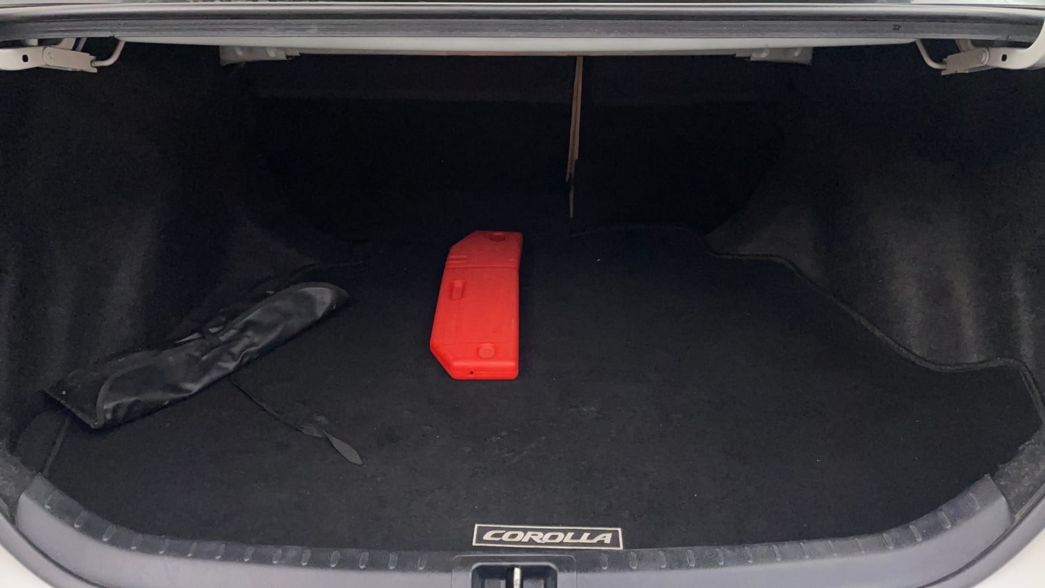 Used 2015 Toyota Corolla Altis VL AT Petrol Petrol Automatic interior DICKY INSIDE VIEW