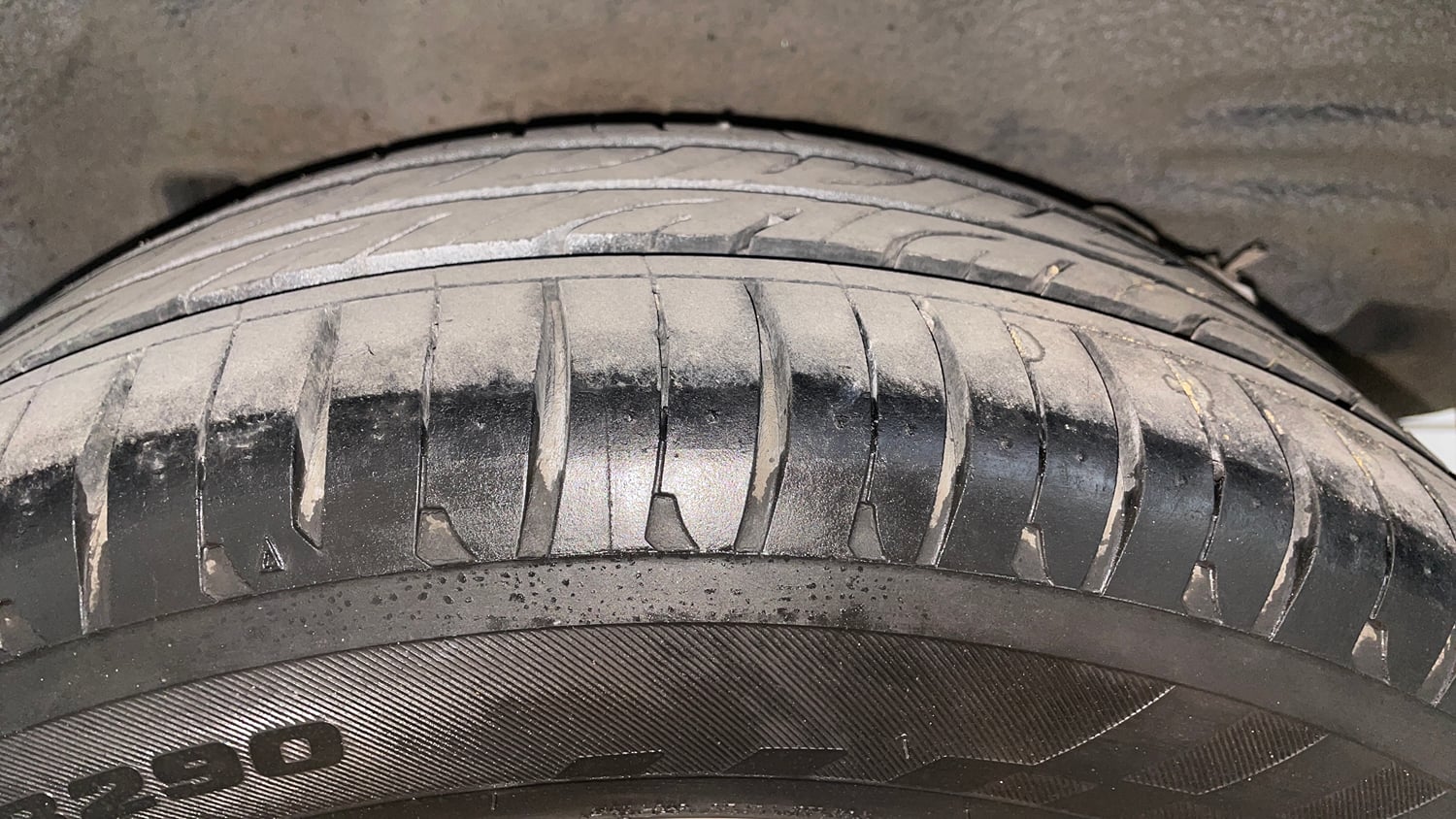 Used 2015 Toyota Corolla Altis VL AT Petrol Petrol Automatic tyres LEFT REAR TYRE TREAD VIEW