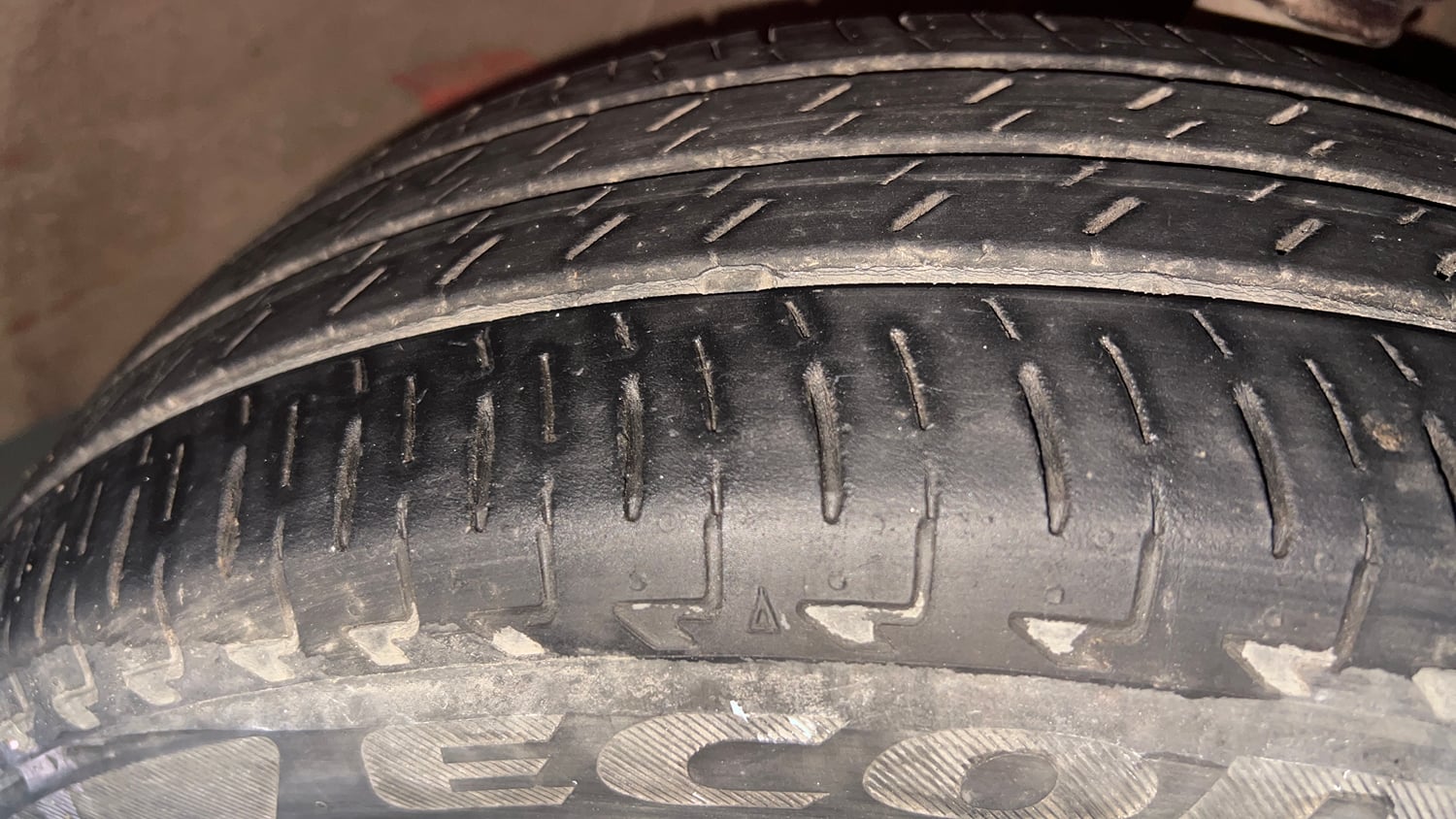 Used 2017 Maruti Suzuki Ignis Delta 1.2 MT Petrol Manual tyres RIGHT FRONT TYRE TREAD VIEW