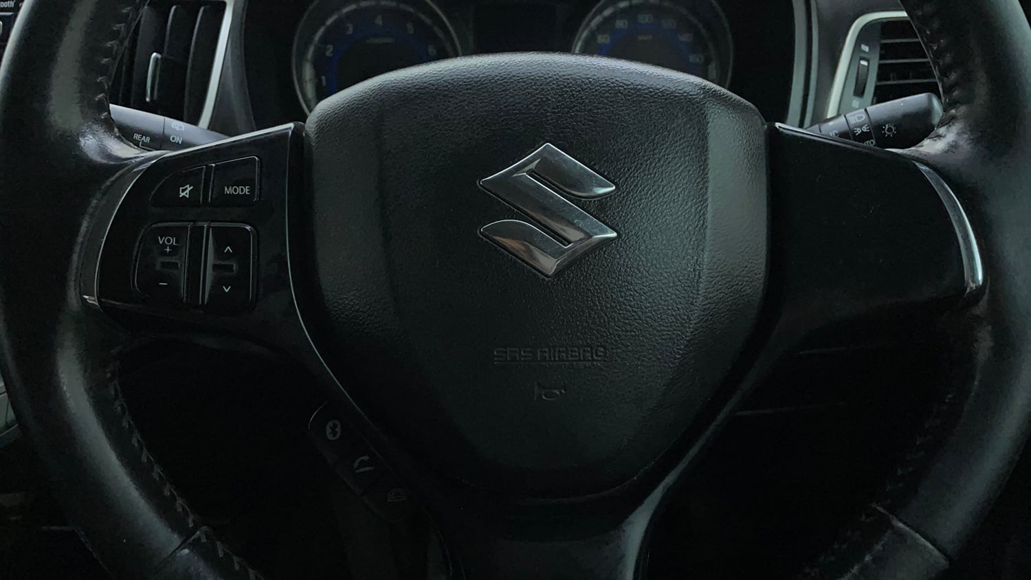 Used 2016 Maruti Suzuki Baleno Zeta 1.2 Petrol Manual top_features Airbags