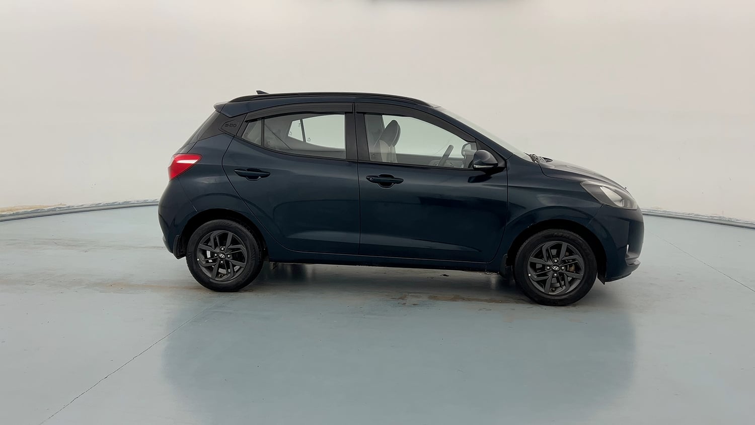 Used 2020 Hyundai Grand i10 Nios Sportz 1.2 Kappa VTVT Petrol Manual exterior RIGHT SIDE VIEW