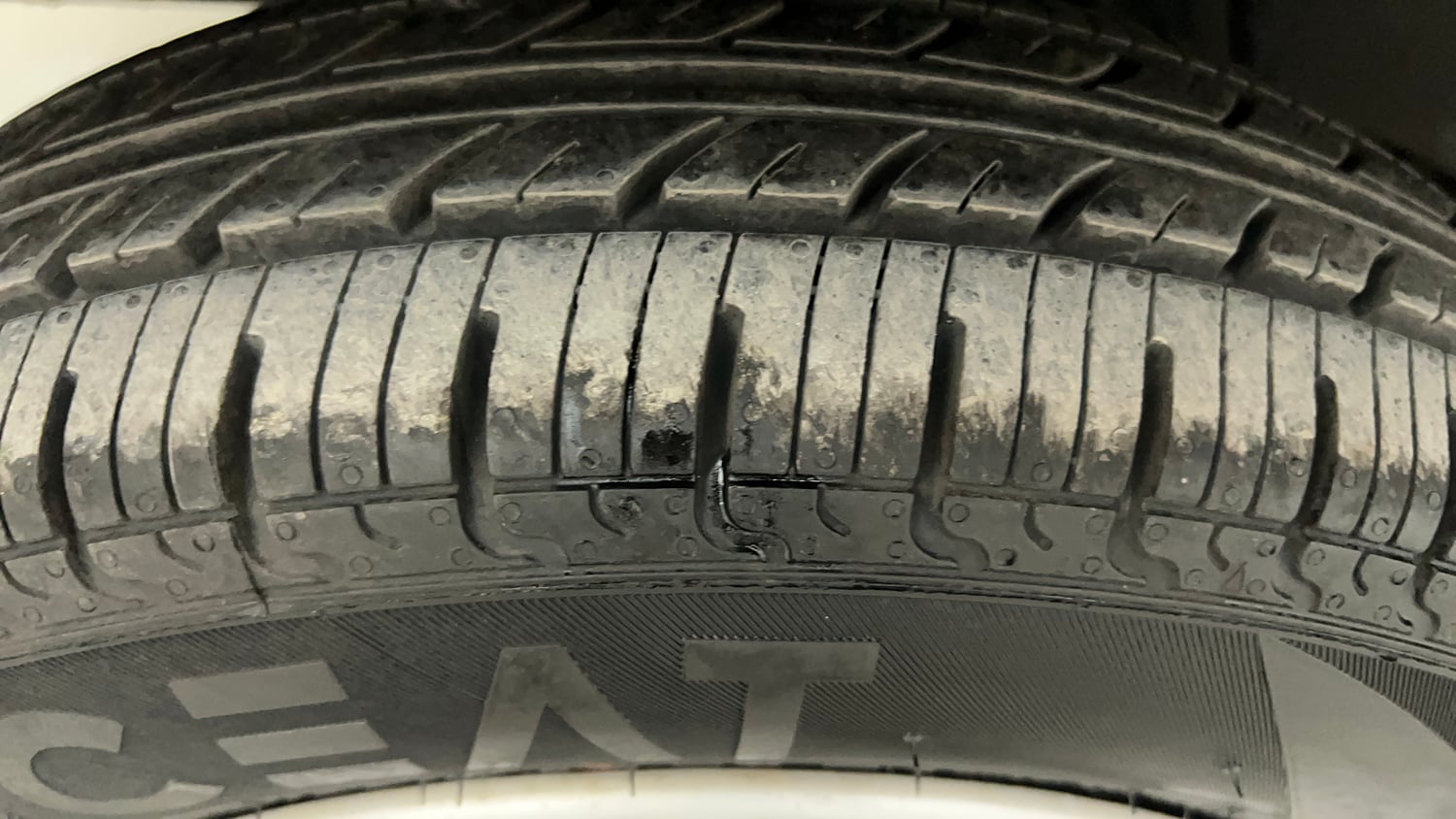 Used 2018 Renault Kwid 1.0 RXL Petrol Manual tyres RIGHT REAR TYRE TREAD VIEW