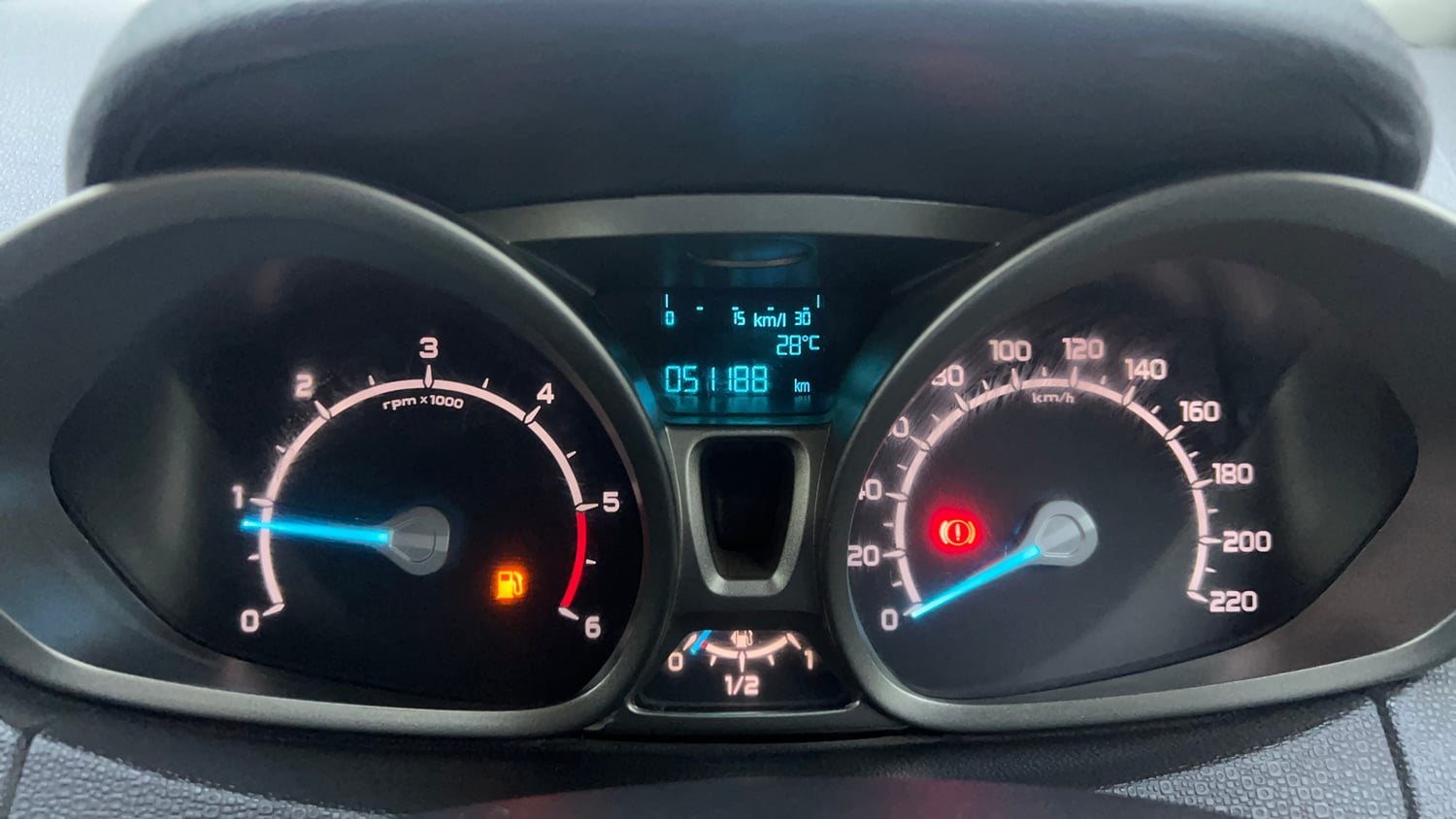 Used 2016 Ford EcoSport Titanium 1.5L TDCi Diesel Manual interior CLUSTERMETER VIEW