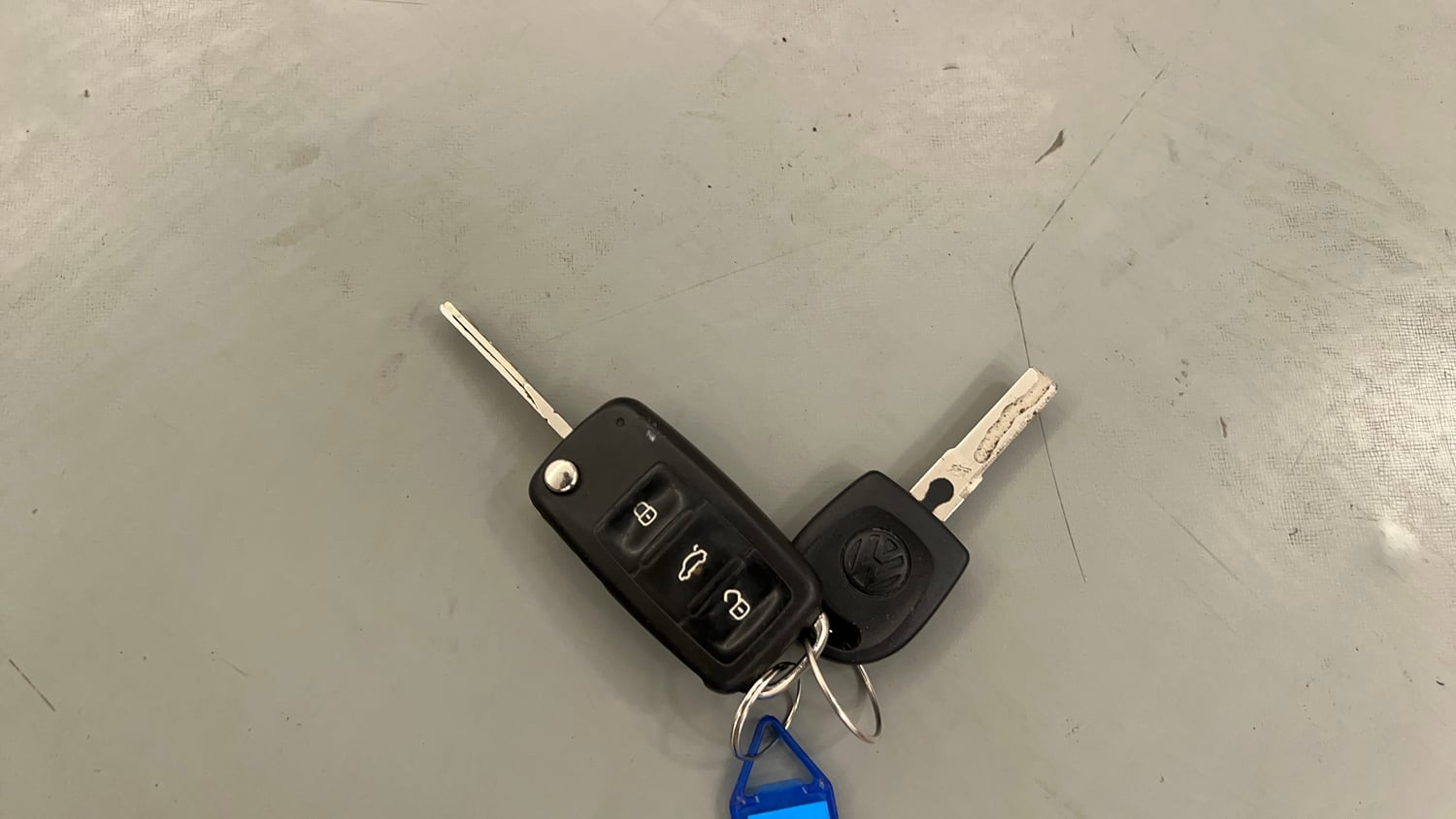 Used 2015 Volkswagen Polo Comfortline 1.5L (D) Diesel Manual extra CAR KEY VIEW