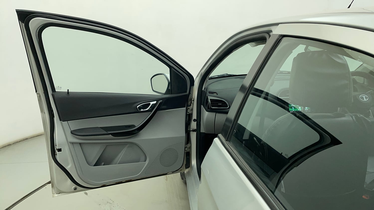 Used 2020 Tata Tiago XZ Petrol Manual interior LEFT FRONT DOOR OPEN VIEW