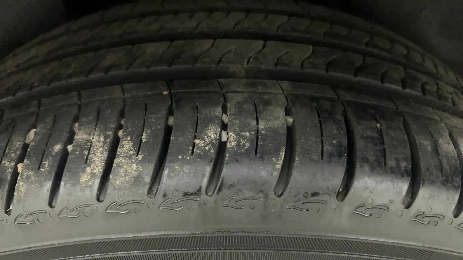 Used 2024 Volkswagen Virtus Highline 1.0 TSI MT Petrol Manual tyres RIGHT REAR TYRE TREAD VIEW