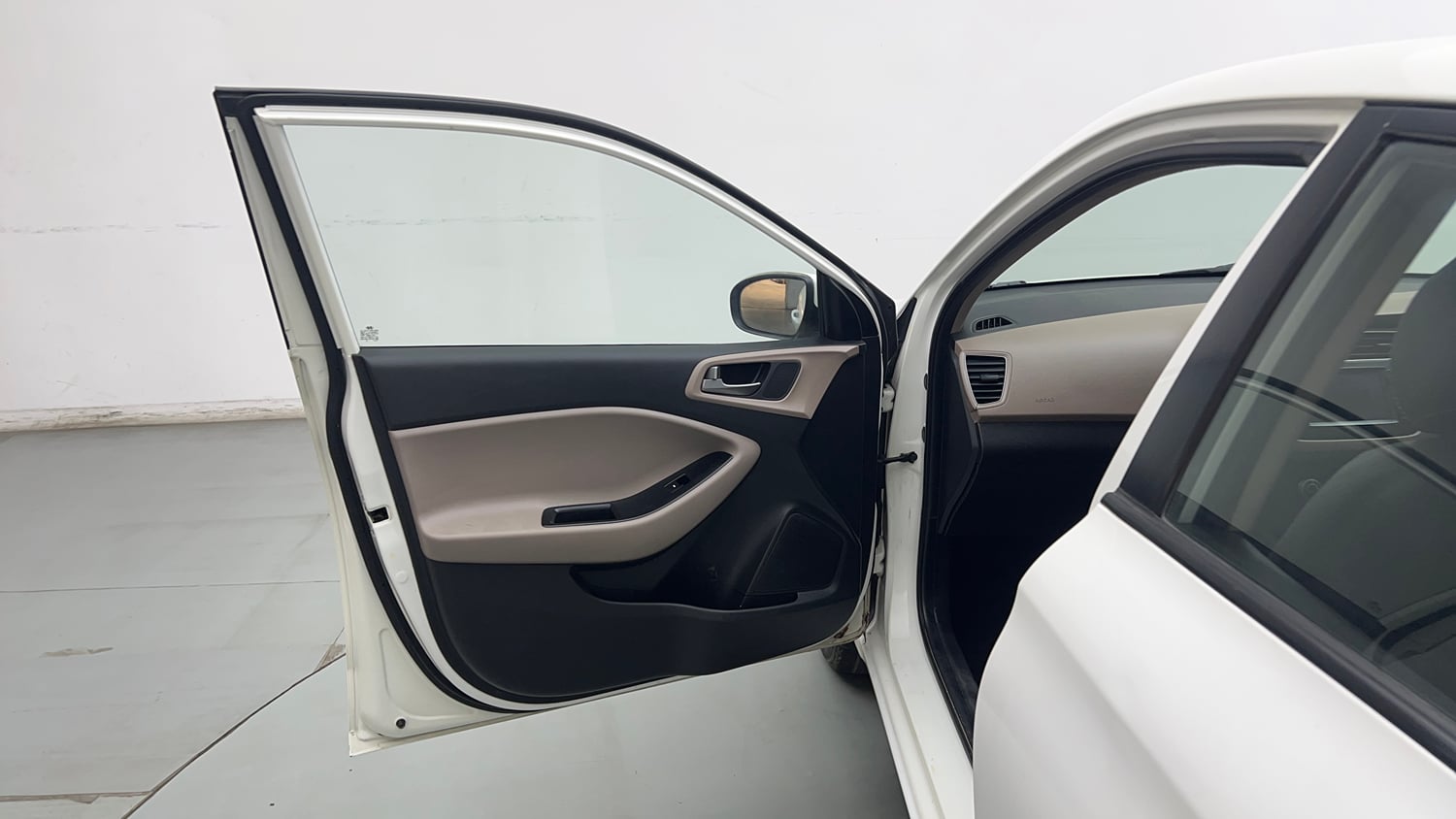 Used 2018 Hyundai Elite i20 Asta 1.2 AT Petrol Automatic interior LEFT FRONT DOOR OPEN VIEW
