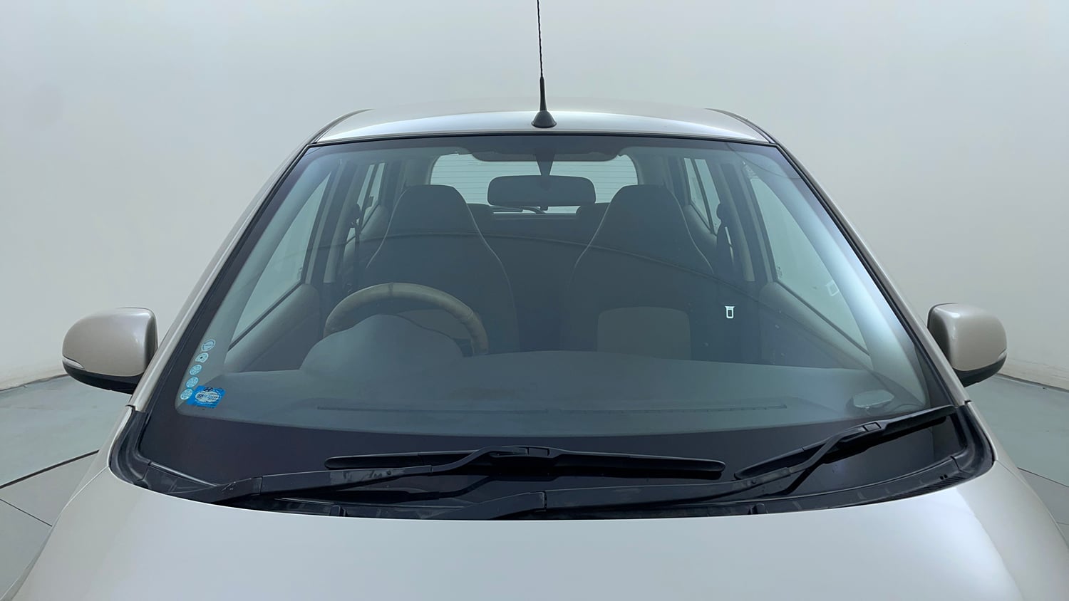 Used 2013 Hyundai i10 Sportz 1.2 Kappa2 Petrol Manual exterior FRONT WINDSHIELD VIEW