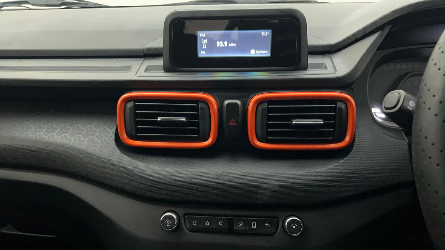 Used 2024 Tata Punch Adventure MT Petrol Manual top_features Integrated (in-dash) music system