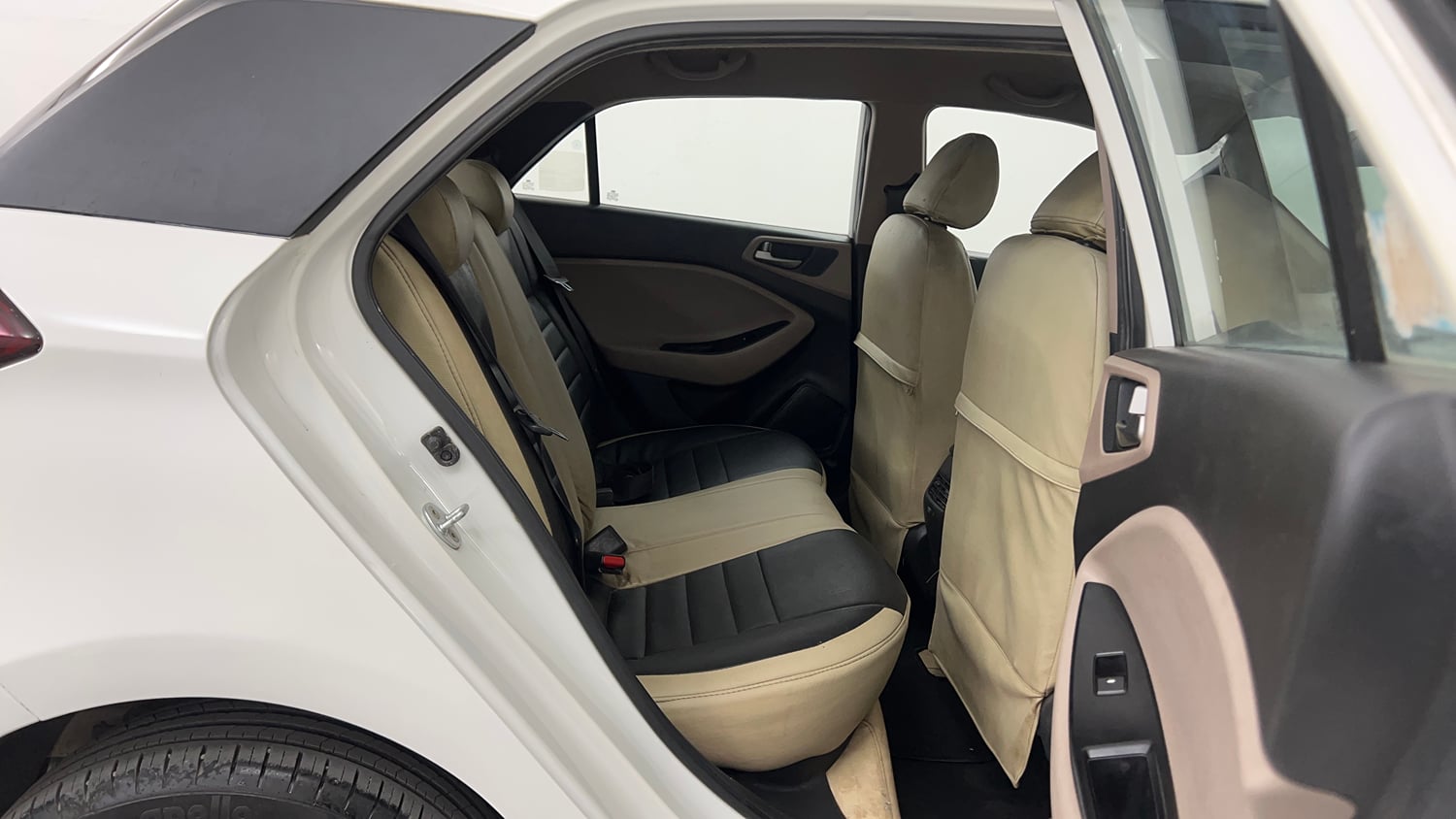 Used 2015 Hyundai Elite i20 Asta 1.2 Petrol Manual interior RIGHT SIDE REAR DOOR CABIN VIEW