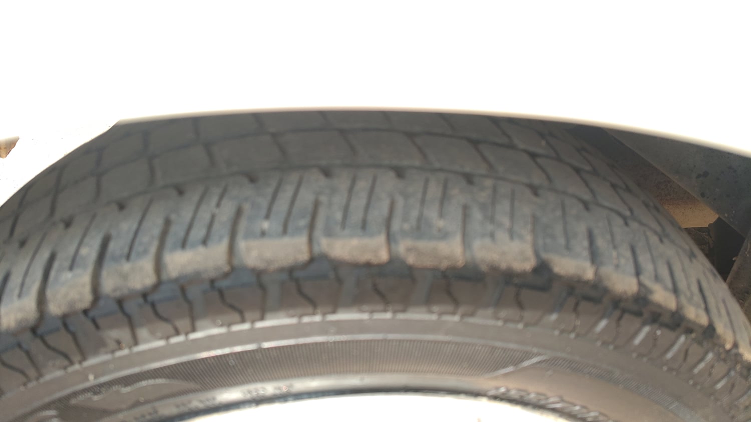 Used 2018 Hyundai Eon Magna + Petrol Manual tyres RIGHT REAR TYRE TREAD VIEW