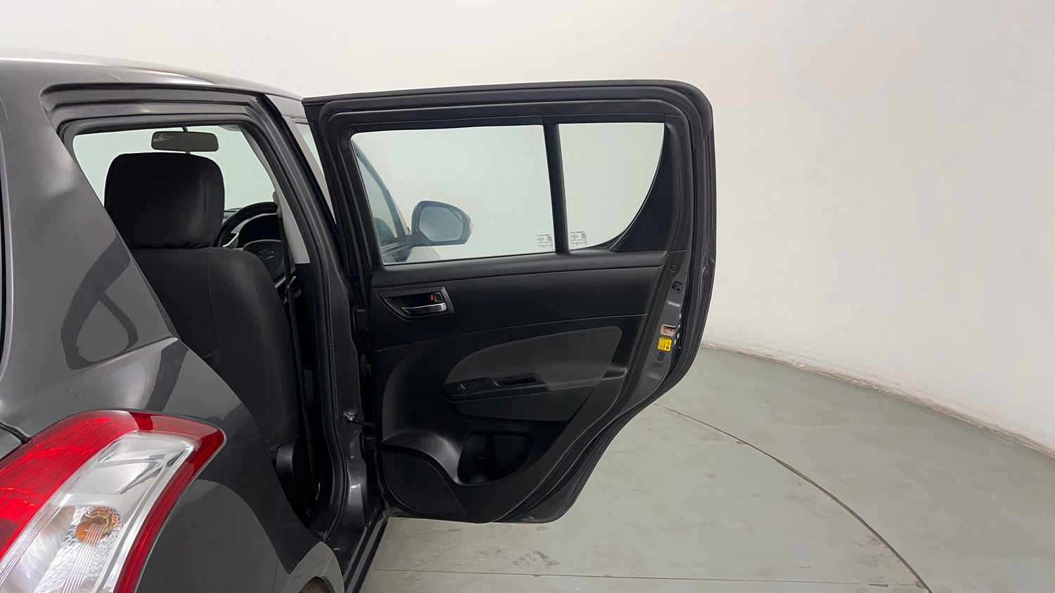 Used 2018 Maruti Suzuki Swift VXI (O) Petrol Manual interior RIGHT REAR DOOR OPEN VIEW