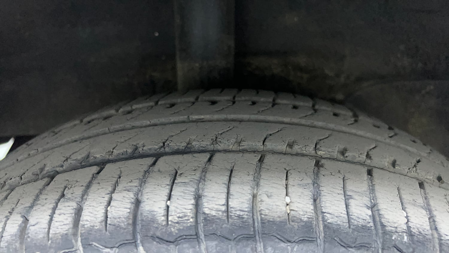 Used 2020 Hyundai Santro Sportz AMT Petrol Automatic tyres RIGHT REAR TYRE TREAD VIEW