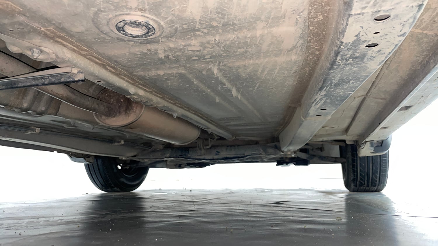 Used 2019 Maruti Suzuki Baleno Delta Petrol Manual extra REAR RIGHT UNDERBODY VIEW