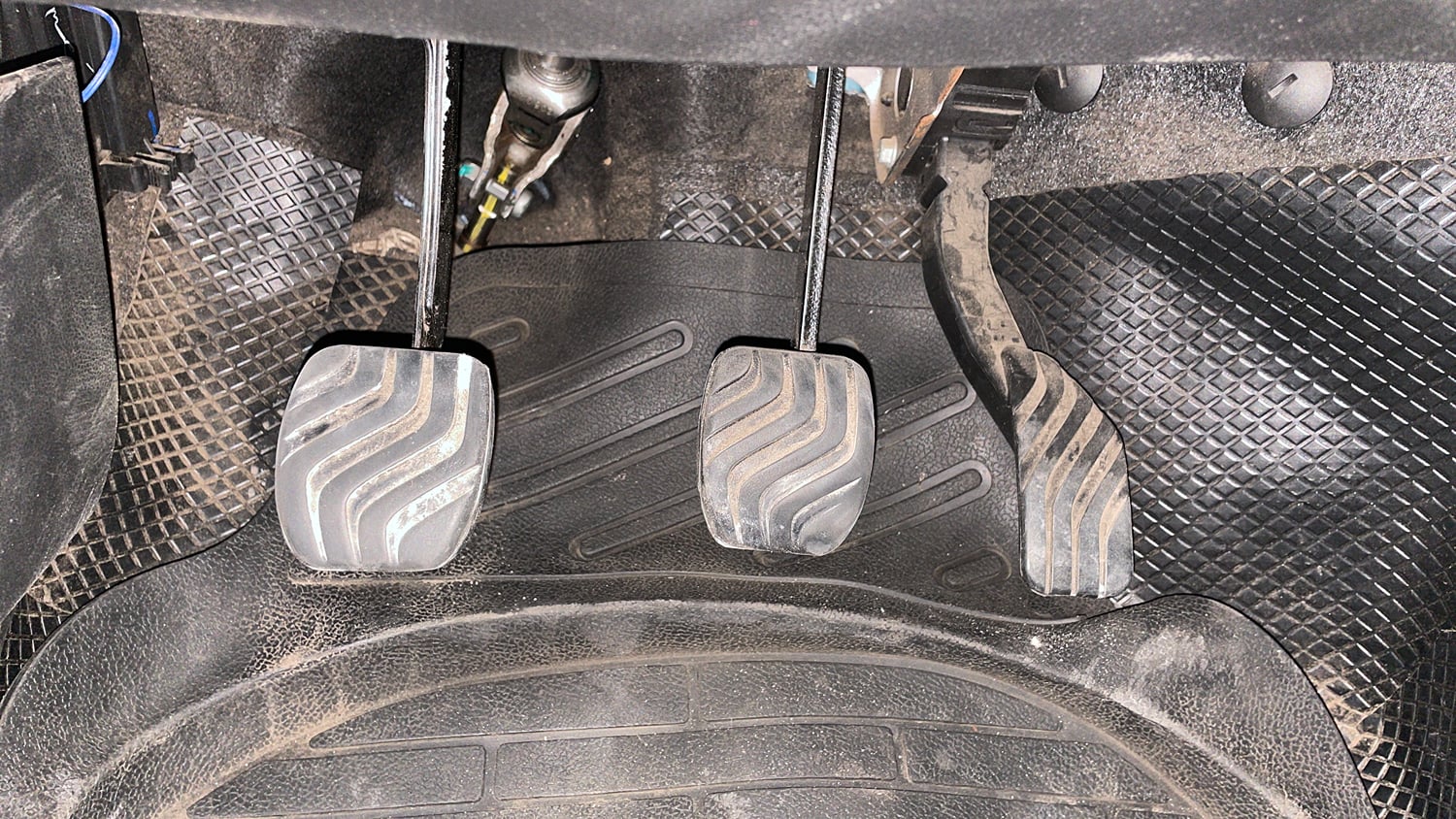 Used 2024 Renault Kwid CLIMBER 1.0 MT Petrol Manual interior PEDALS VIEW