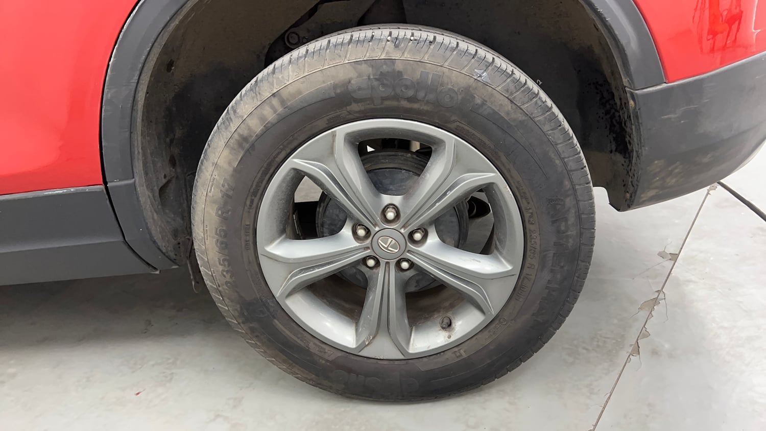 Used 2021 Tata Harrier XZ Diesel Manual tyres LEFT REAR TYRE RIM VIEW