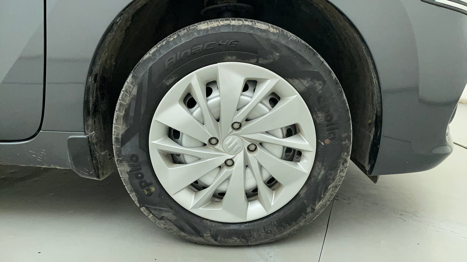 Used 2024 Maruti Suzuki Baleno Sigma MT Petrol Manual tyres RIGHT FRONT TYRE RIM VIEW