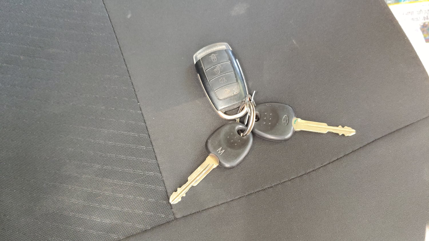 Used 2018 Hyundai Eon Magna + Petrol Manual extra CAR KEY VIEW