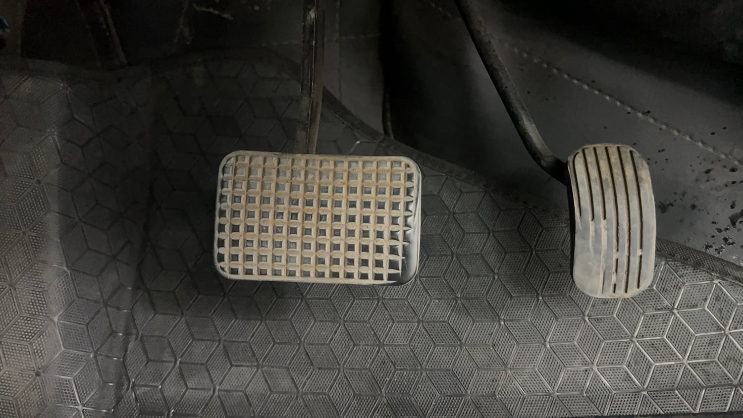 Used 2018 Tata Tiago Revotron XZA Petrol Automatic interior PEDALS VIEW