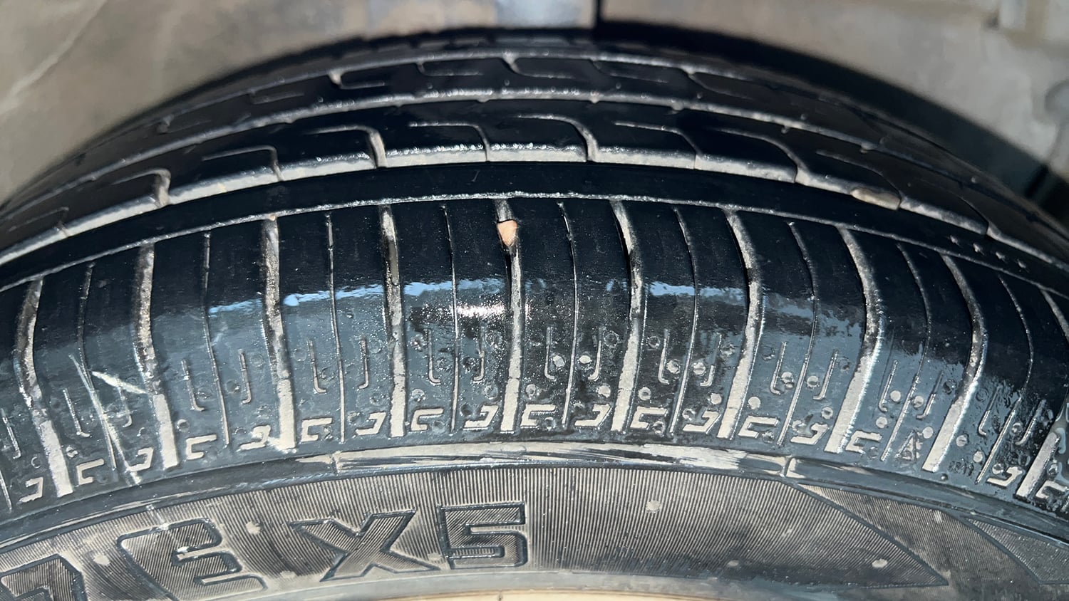 Used 2017 Maruti Suzuki Celerio VXi Petrol Manual tyres RIGHT FRONT TYRE TREAD VIEW
