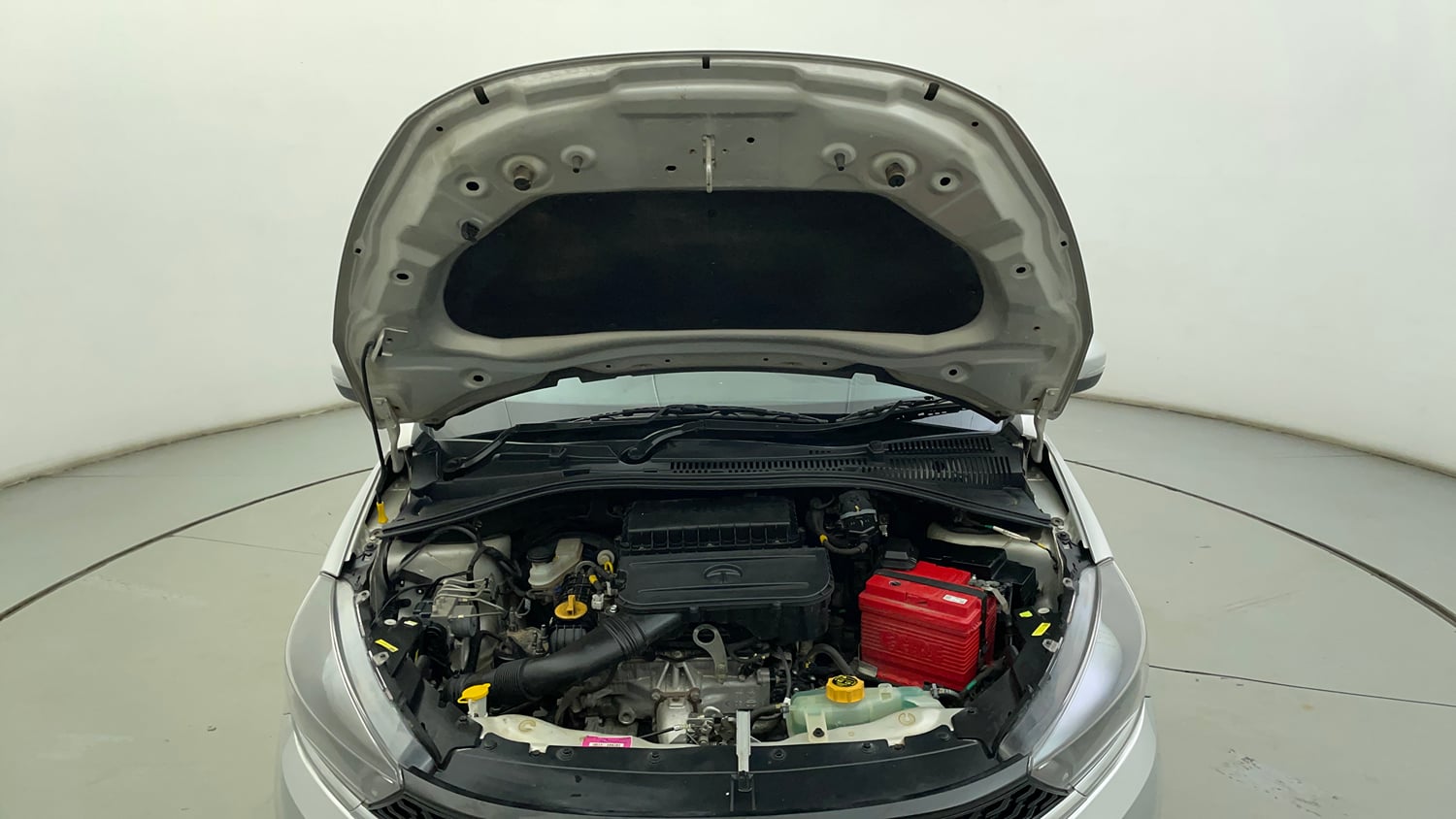 Used 2020 Tata Tiago XZ Petrol Manual engine ENGINE & BONNET OPEN FRONT VIEW
