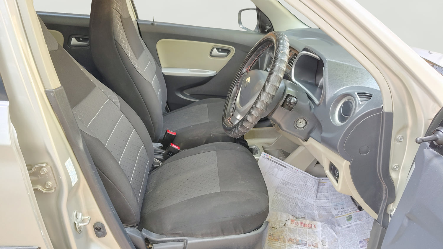Used 2014 Maruti Suzuki Alto K10 VXi Petrol Manual interior RIGHT SIDE FRONT DOOR CABIN VIEW