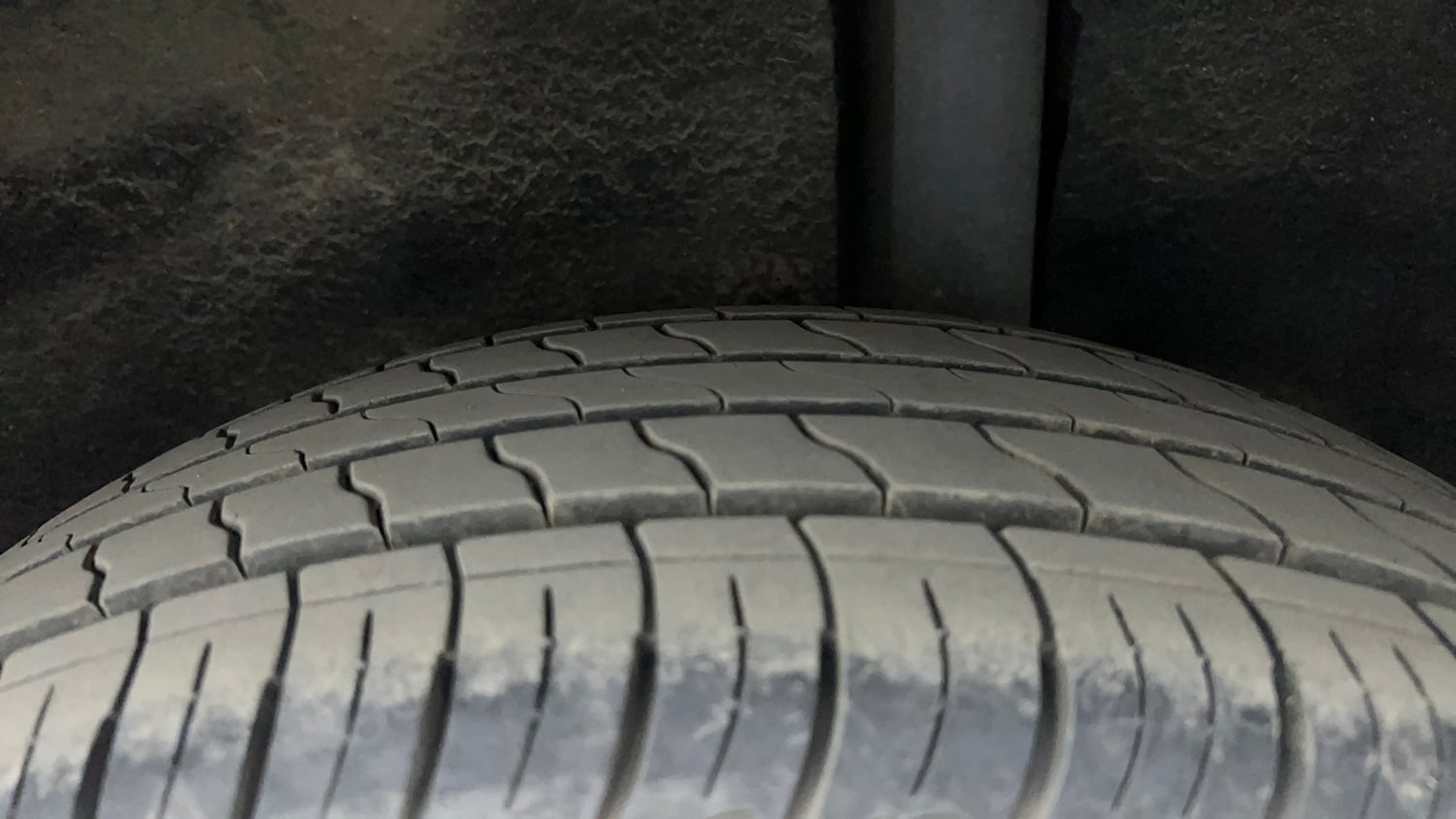 Used 2016 Ford EcoSport Titanium 1.5L TDCi Diesel Manual tyres LEFT REAR TYRE TREAD VIEW