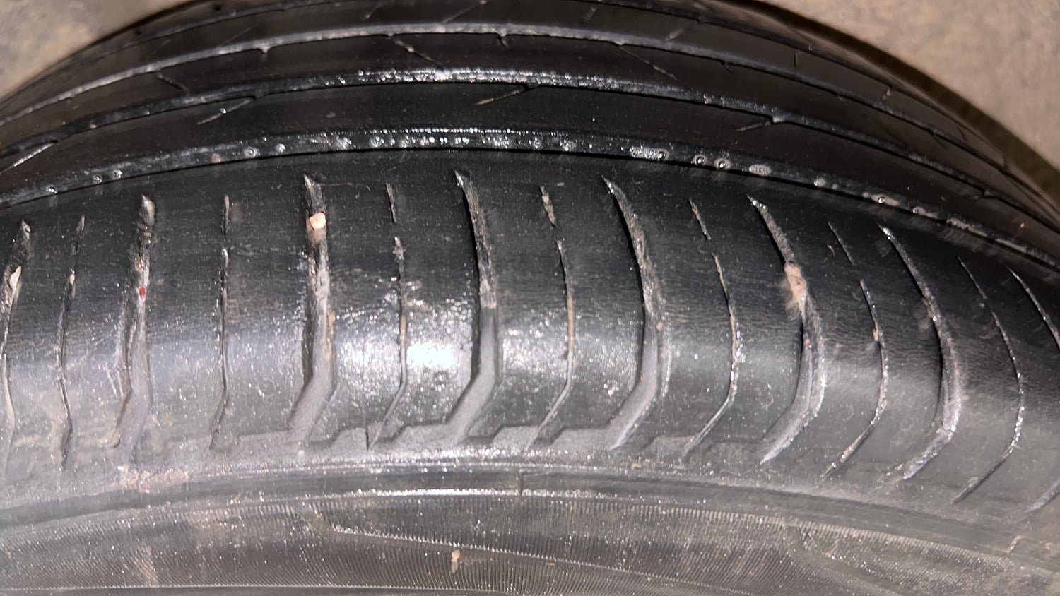 Used 2024 Volkswagen Virtus GT Plus 1.5 TSI EVO DSG Petrol Automatic tyres RIGHT REAR TYRE TREAD VIEW