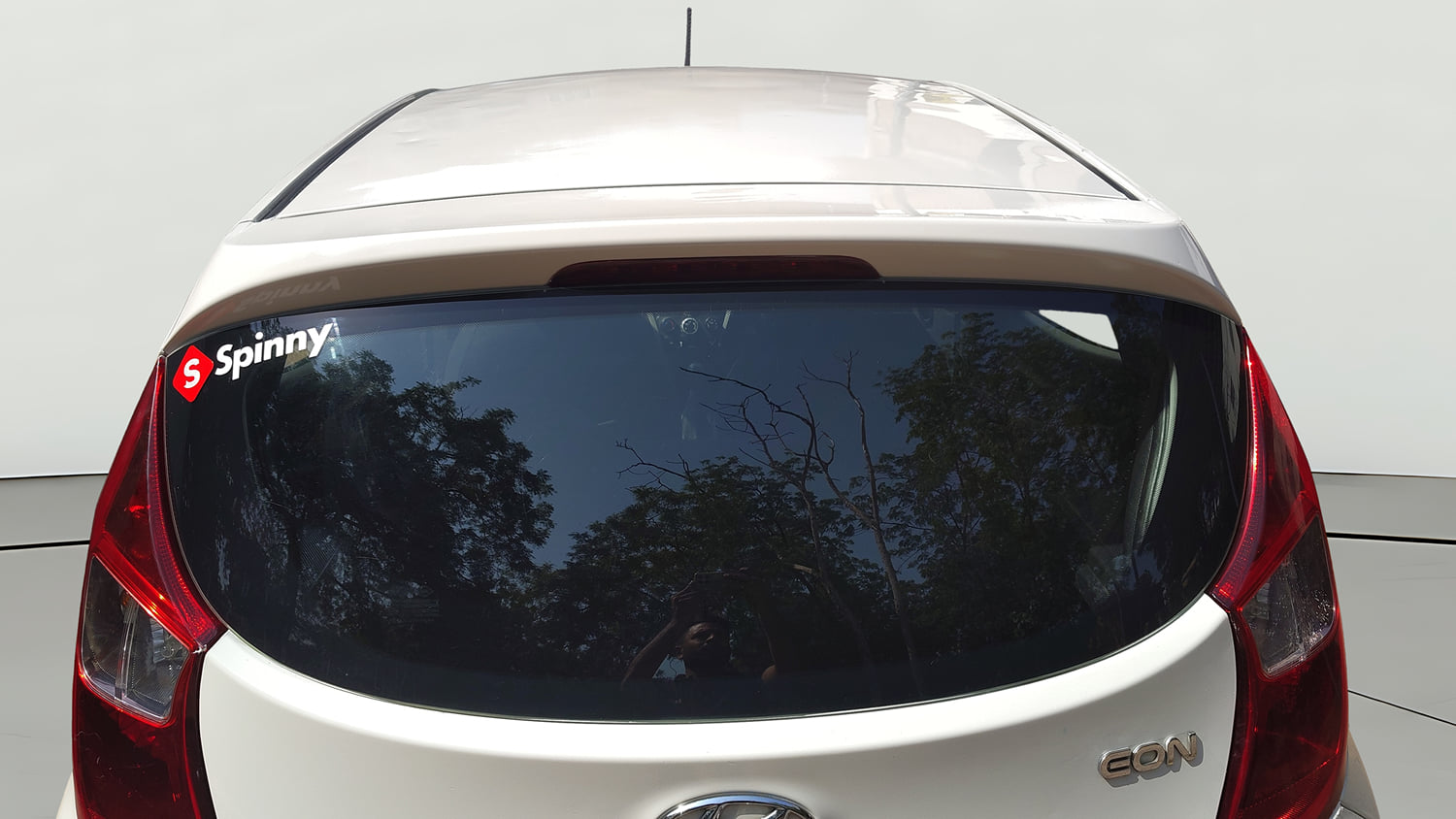 Used 2018 Hyundai Eon Magna + Petrol Manual exterior BACK WINDSHIELD VIEW