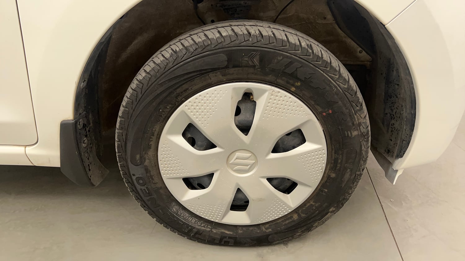 Used 2024 Maruti Suzuki Alto K10 VXi Petrol Manual tyres RIGHT FRONT TYRE RIM VIEW