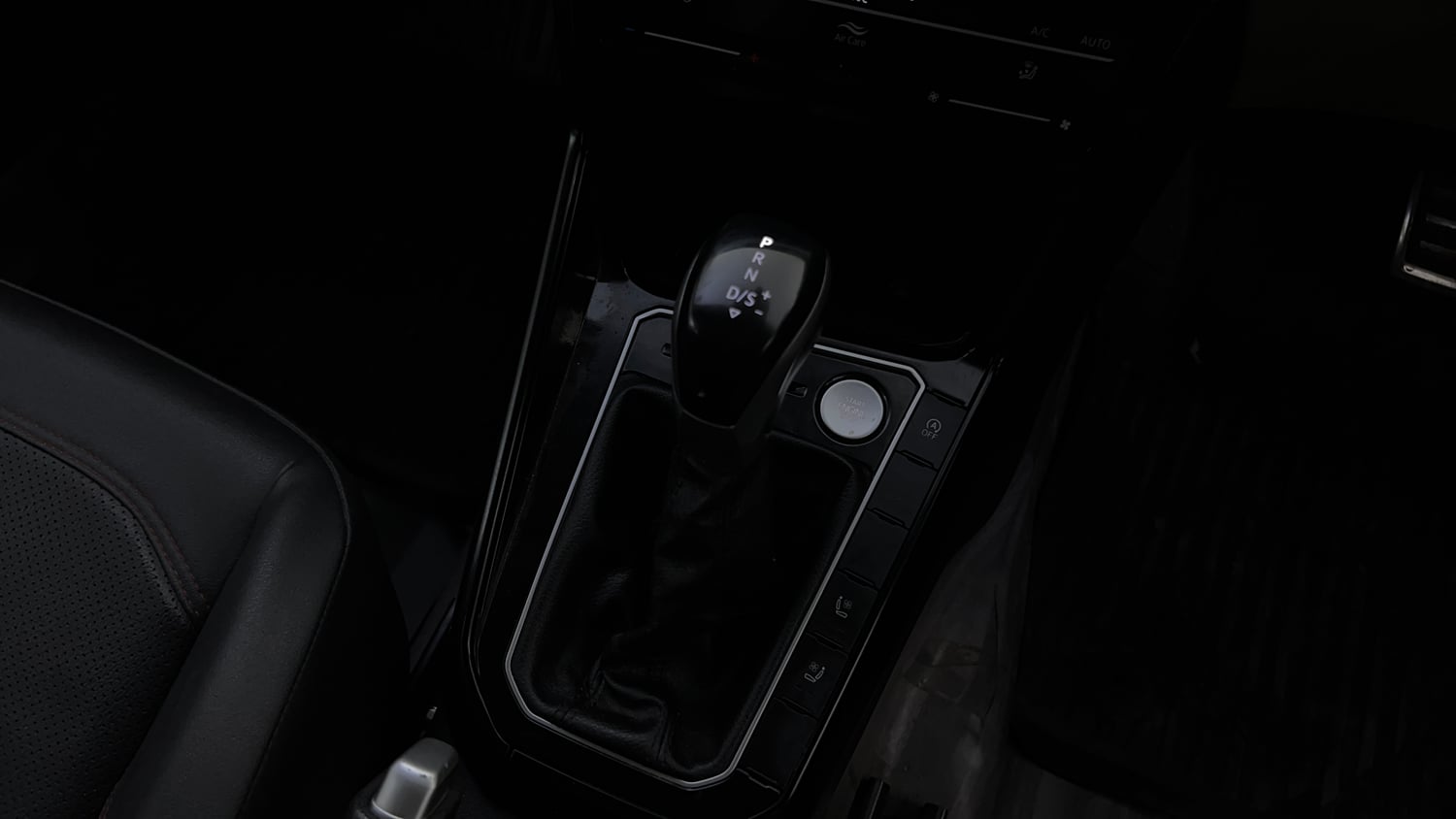 Used 2024 Volkswagen Virtus GT Plus 1.5 TSI EVO DSG Petrol Automatic interior GEAR  KNOB VIEW
