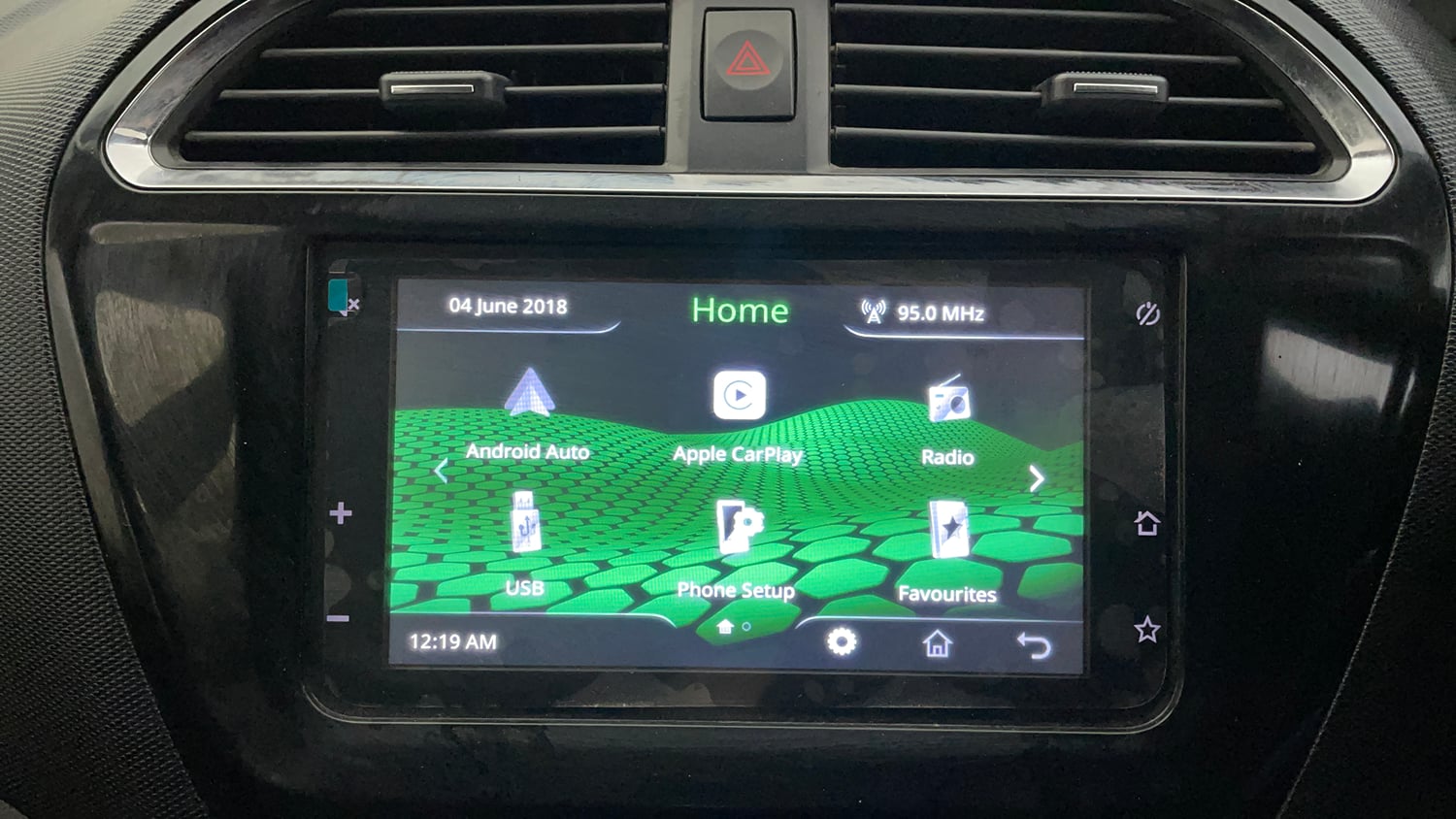Used 2020 Tata Tiago XZ Petrol Manual top_features Integrated (in-dash) music system