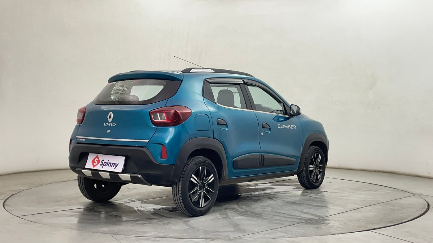 Used 2024 Renault Kwid CLIMBER 1.0 MT Petrol Manual exterior RIGHT REAR CORNER VIEW