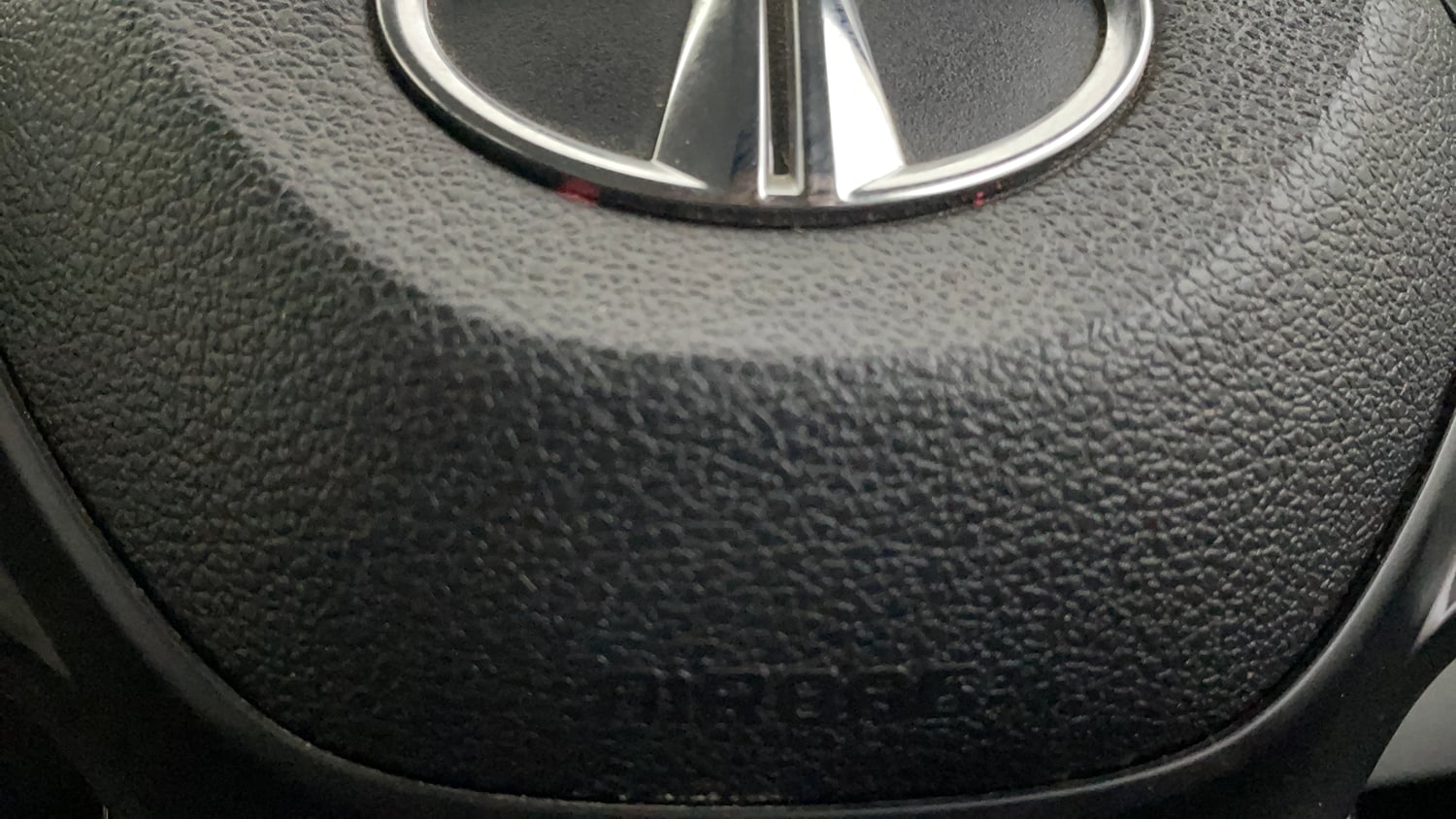 Used 2020 Tata Tiago XZ Petrol Manual top_features Airbags