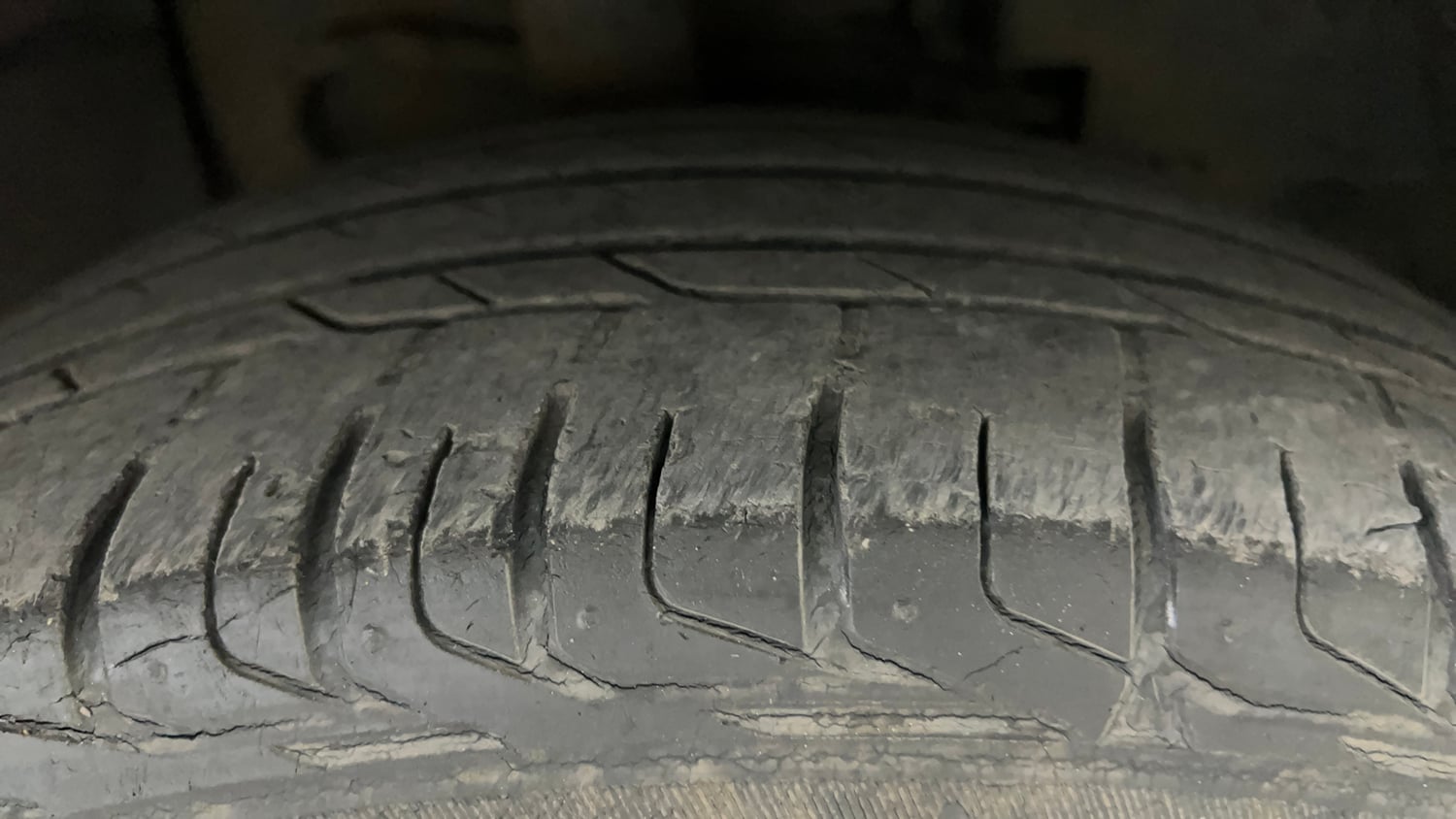 Used 2019 Tata Nexon XZ Plus Petrol Manual tyres RIGHT FRONT TYRE TREAD VIEW