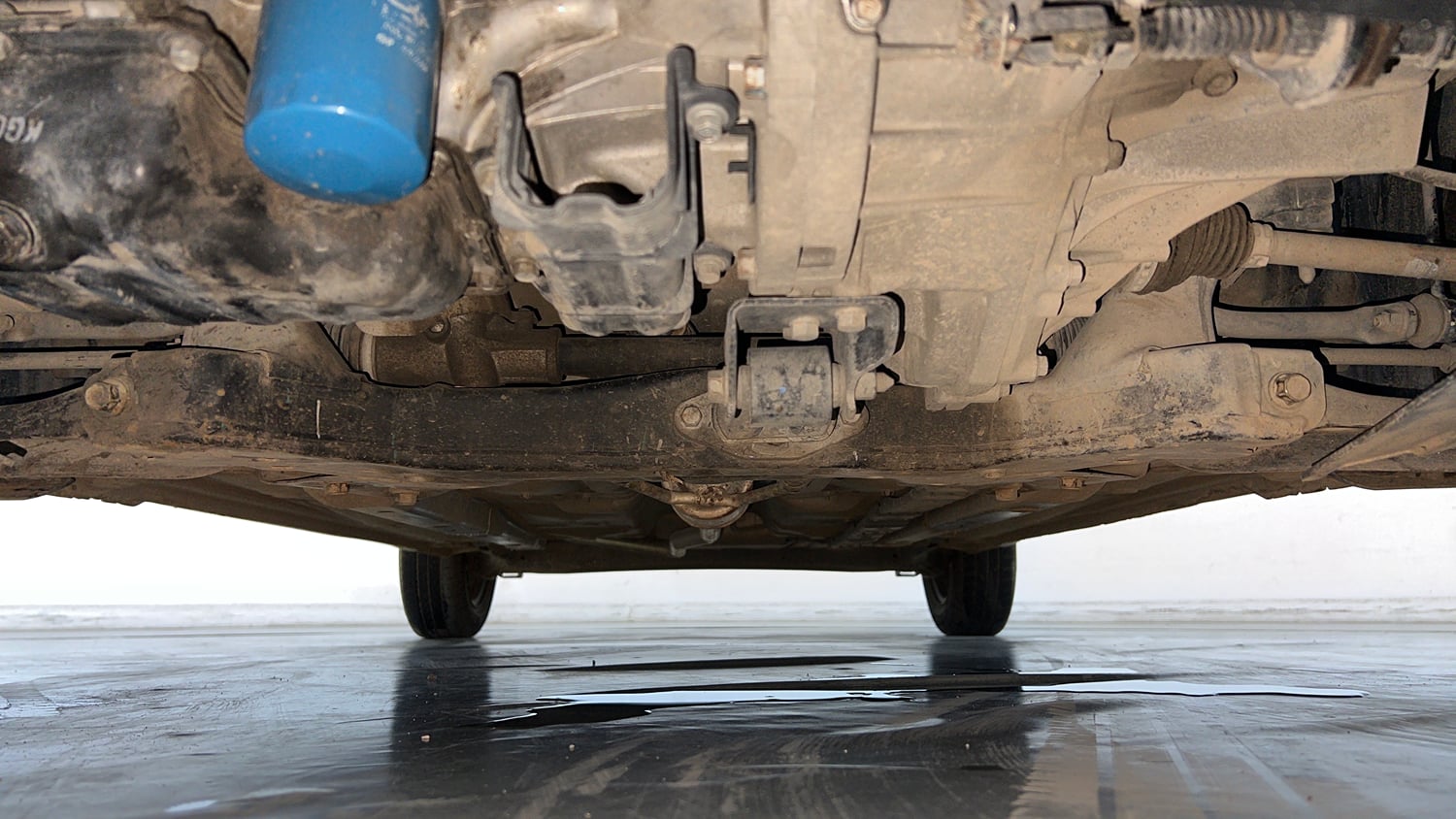 Used 2015 Hyundai Grand i10 Sportz 1.2 Kappa VTVT Petrol Manual extra FRONT LEFT UNDERBODY VIEW