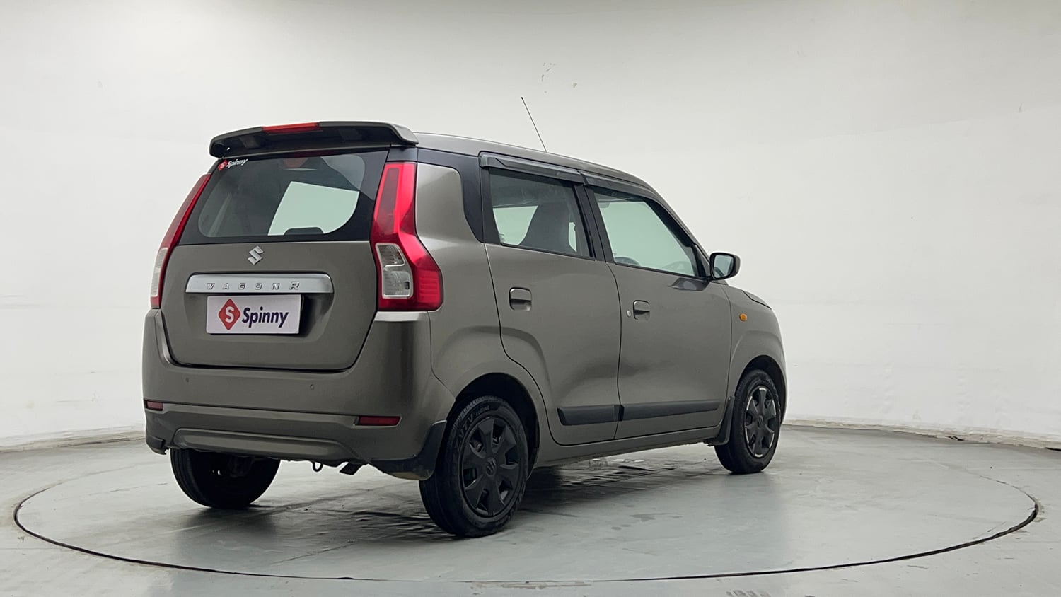 Used 2023 Maruti Suzuki Wagon R VXI 1.0 Petrol Manual exterior RIGHT REAR CORNER VIEW