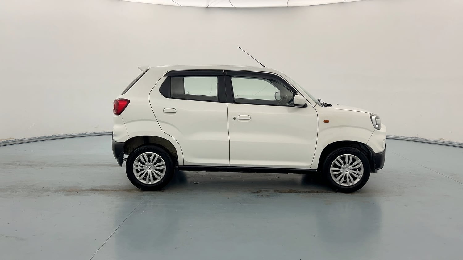 Used 2021 Maruti Suzuki S-Presso VXi Plus Petrol Manual exterior RIGHT SIDE VIEW