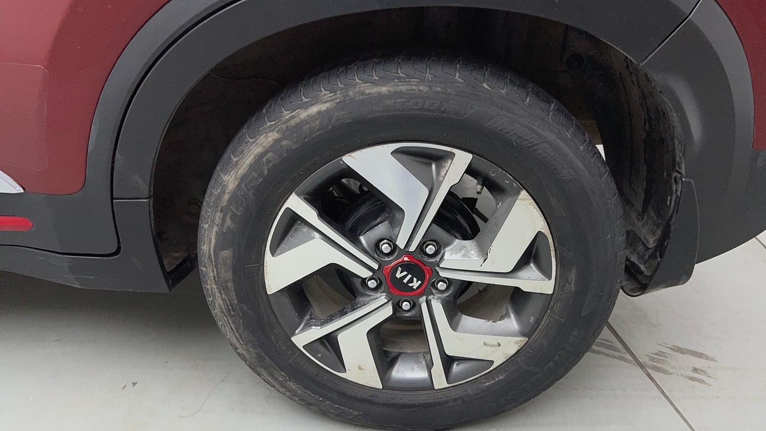 Used 2020 Kia Sonet GTX Plus 1.0 DCT Petrol Automatic tyres LEFT REAR TYRE RIM VIEW