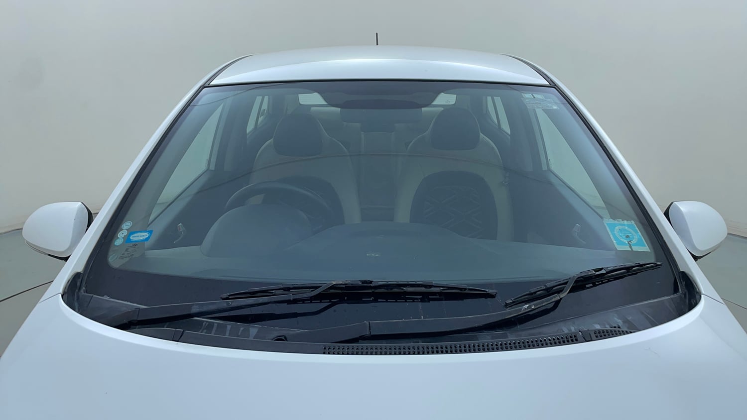 Used 2016 Hyundai Xcent S 1.2 Petrol Manual exterior FRONT WINDSHIELD VIEW