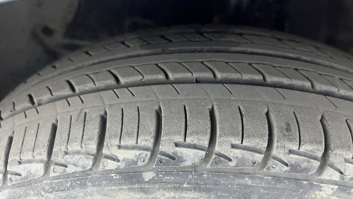 Used 2019 Hyundai Xcent S CRDi Diesel Manual tyres LEFT FRONT TYRE TREAD VIEW