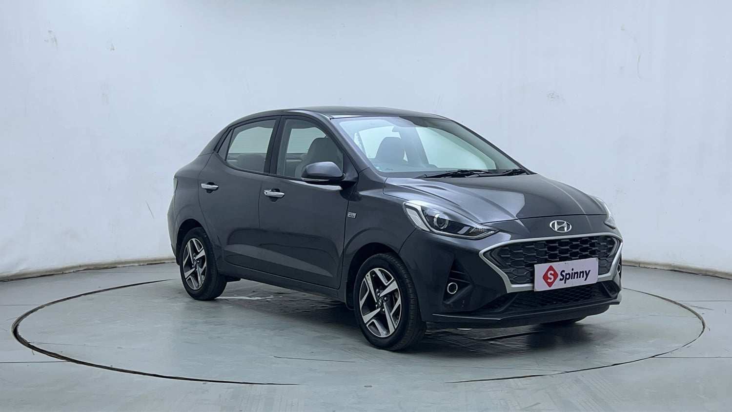 Used 2021 Hyundai Aura SX Plus 1.2 AMT Petrol Petrol Automatic exterior RIGHT FRONT CORNER VIEW