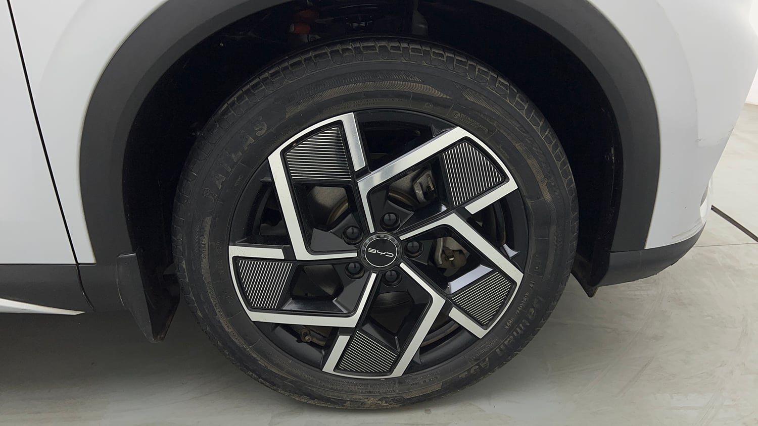 Used 2023 BYD Atto 3 Extended Range Electric Automatic tyres RIGHT FRONT TYRE RIM VIEW