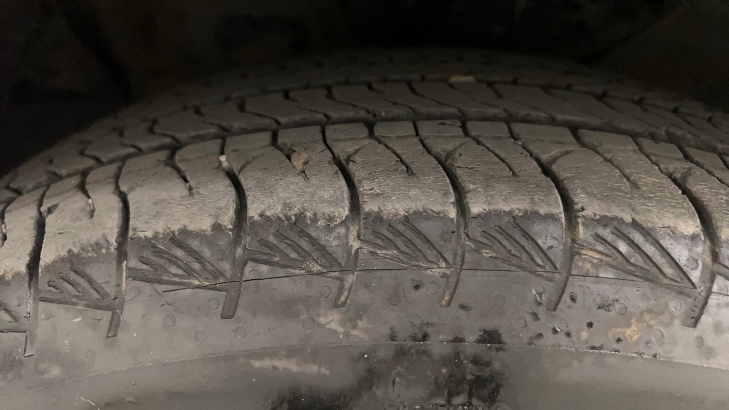 Used 2019 Hyundai Creta SX 1.6 AT Petrol Petrol Automatic tyres LEFT FRONT TYRE TREAD VIEW