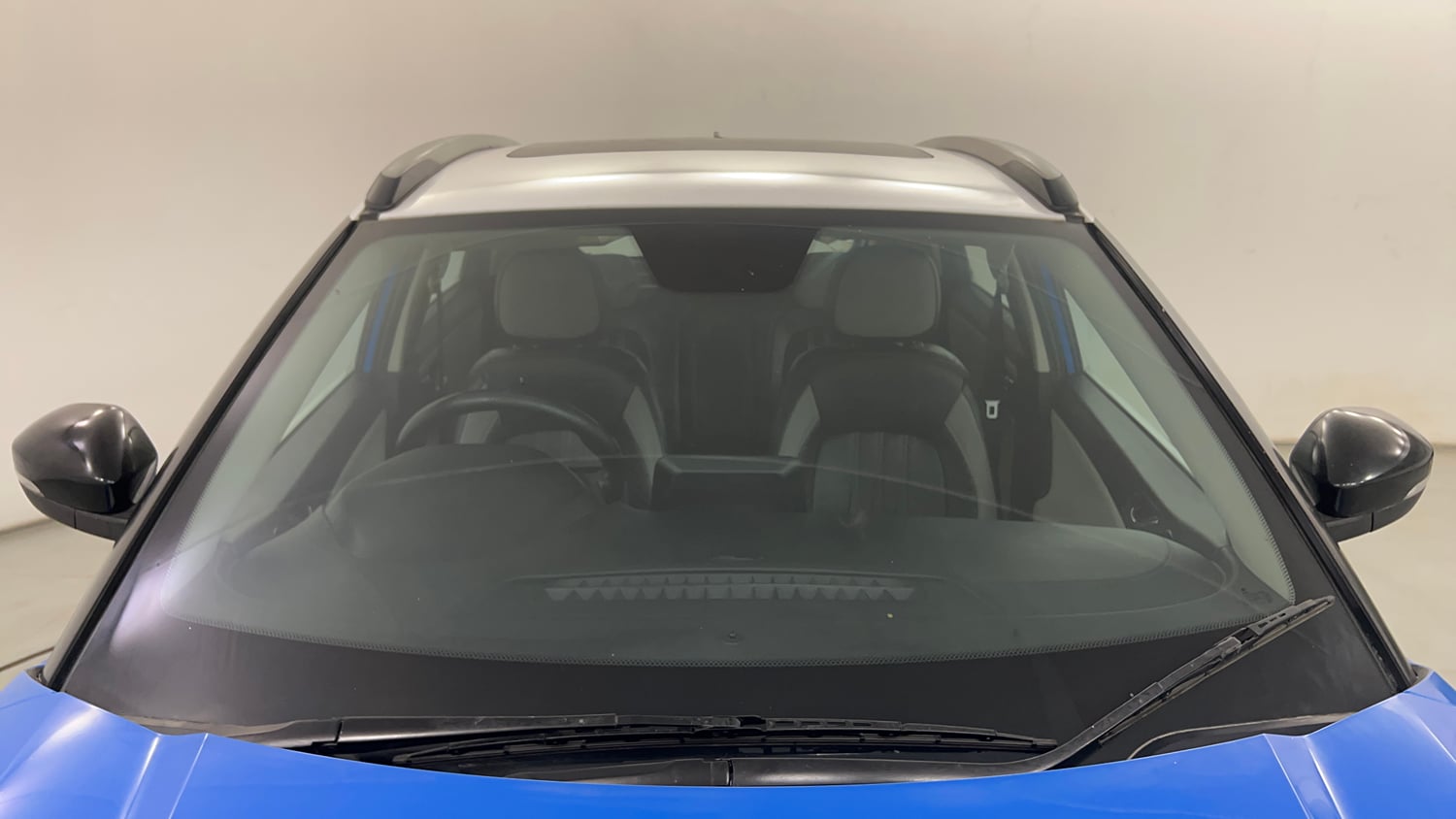 Used 2020 Tata Nexon XZA Plus (O) Dual Tone Petrol Automatic exterior FRONT WINDSHIELD VIEW