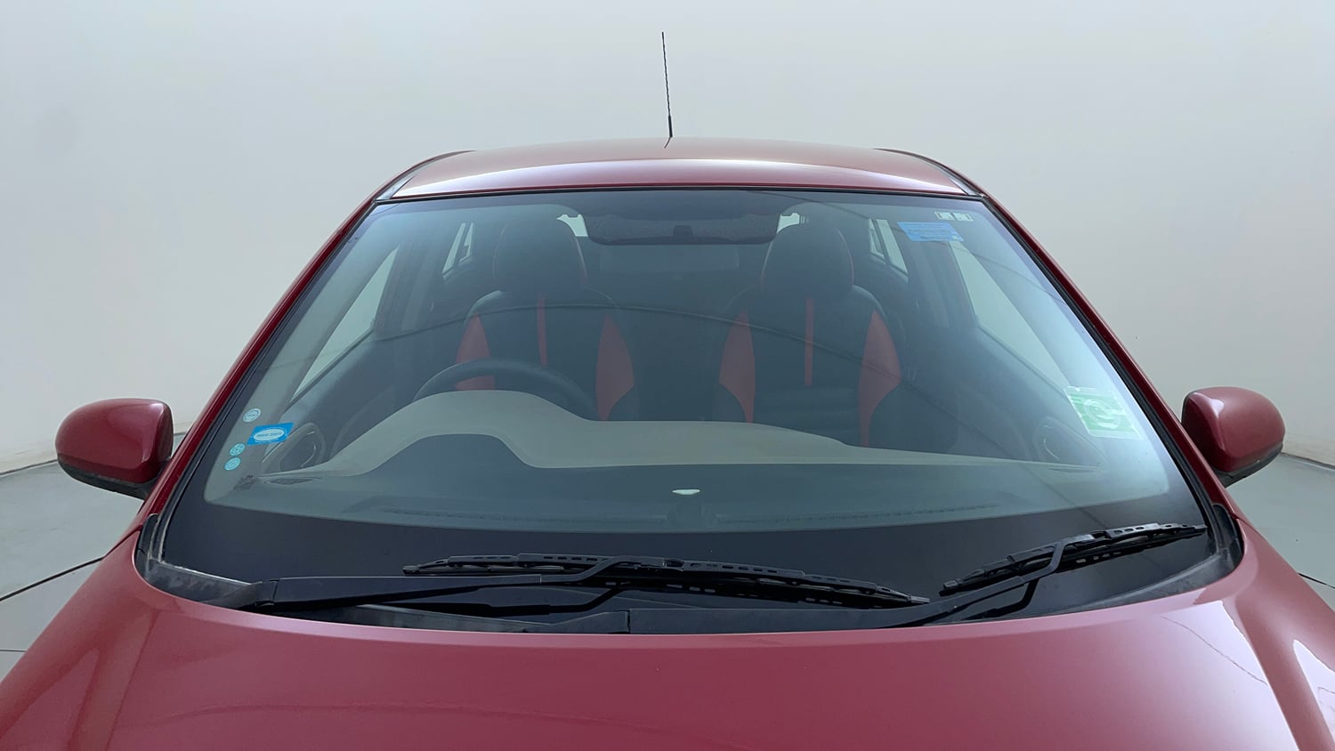Used 2015 Hyundai Elite i20 Magna 1.2 Petrol Manual exterior FRONT WINDSHIELD VIEW