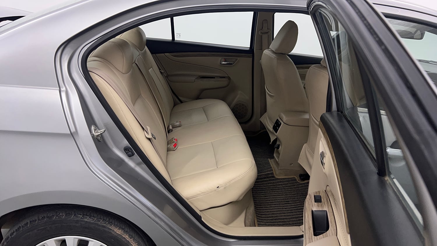 Used 2019 Maruti Suzuki Ciaz Delta Hybrid 1.5 AT Petrol Automatic interior RIGHT SIDE REAR DOOR CABIN VIEW