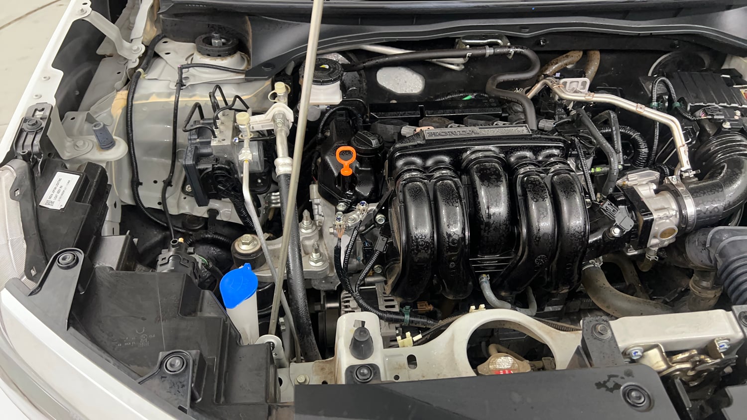 Used 2025 Honda Elevate V CVT Petrol Automatic engine ENGINE RIGHT SIDE VIEW
