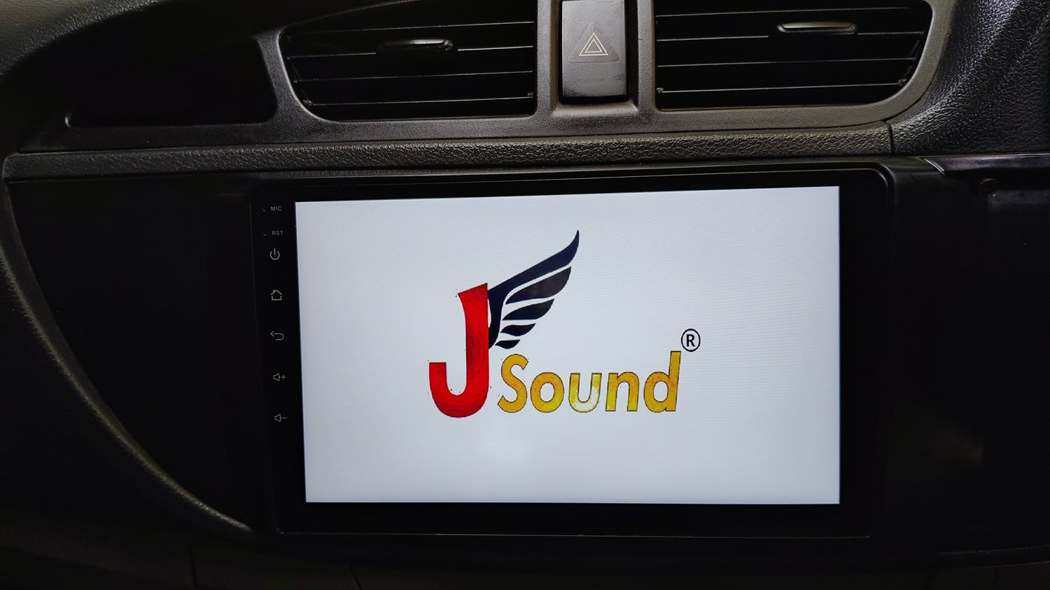 Used 2014 Maruti Suzuki Alto K10 VXi Petrol Manual top_features Integrated (in-dash) music system